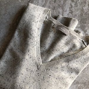 EVERLANE CASHMERE V NECK | M | FROST DONEGAL